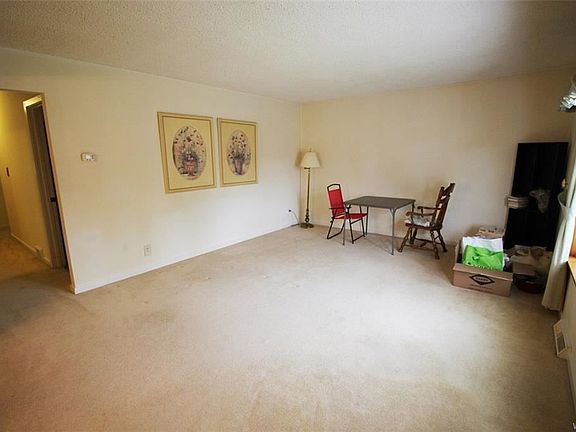 4th image of 251 Fancher Ave
