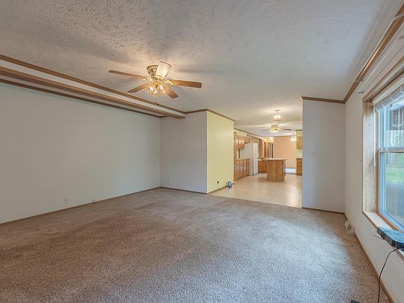 4th image of 67294 Becky Ln