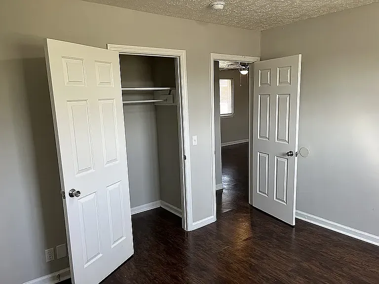 The Flats at 1200 — Photo 19