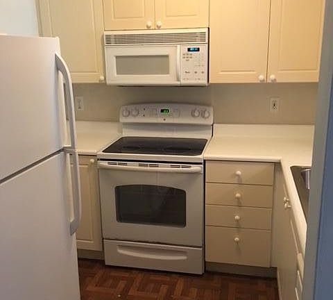 5th image of 219 Hawkins Ln