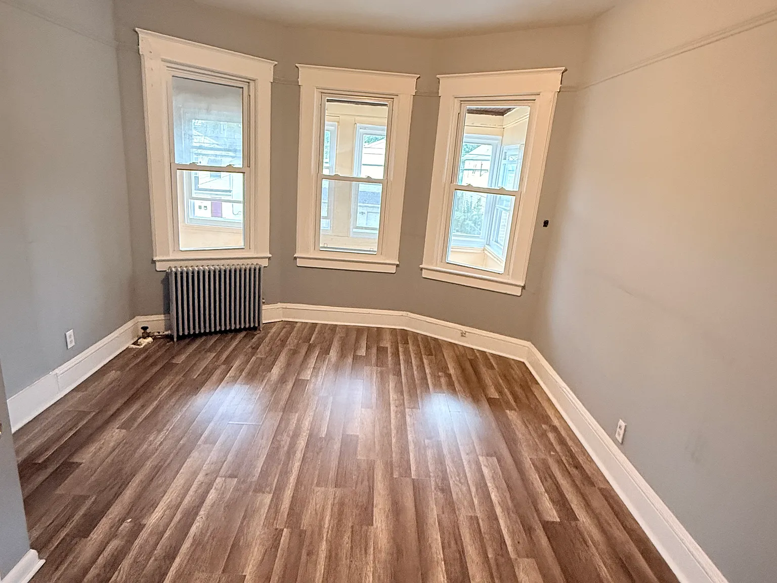 3 bed, $2,500 — Photo 1