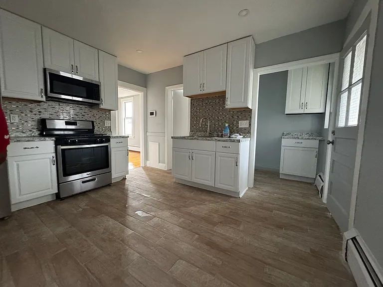 39 Pawtucket St #3R — Photo 5
