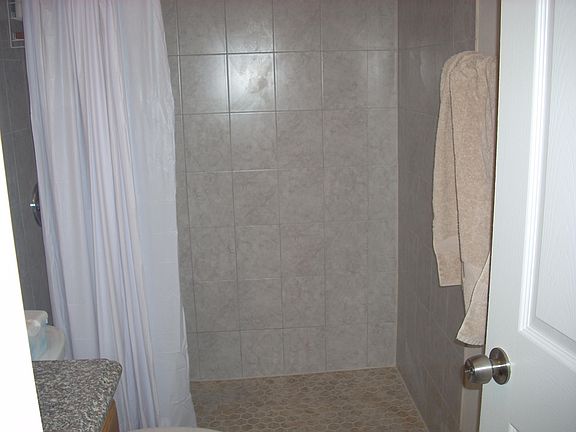 4th image of 3517 Plaza Dr