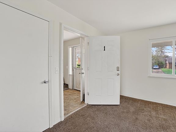 4th image of 3502 Ridgecliffe Dr