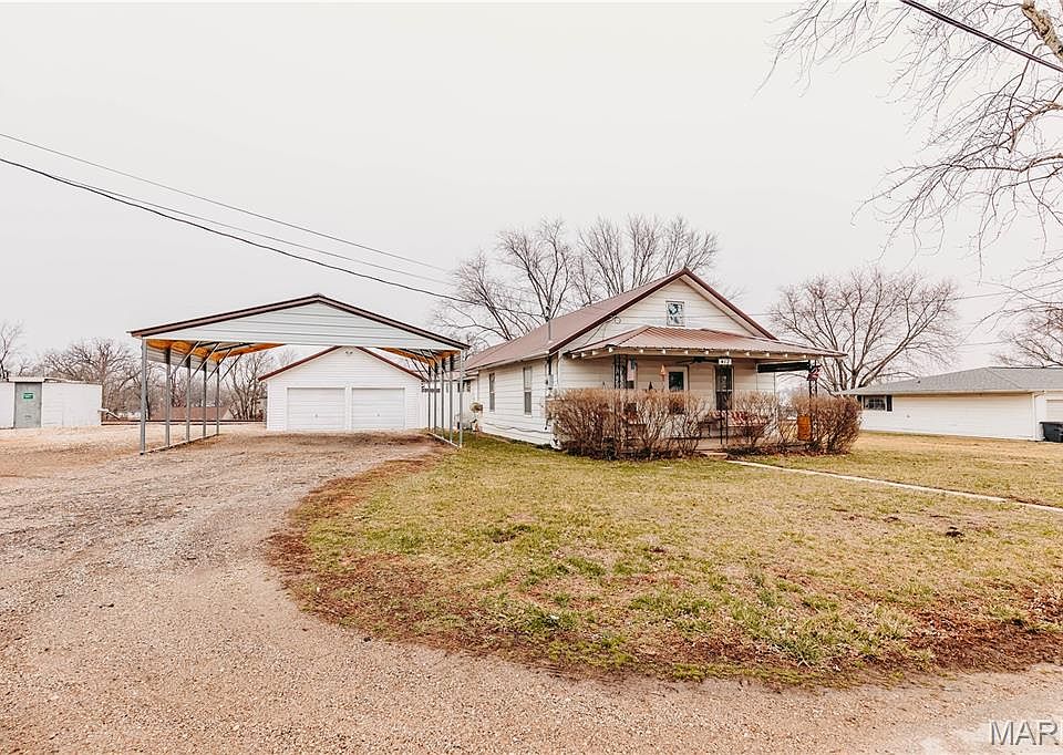 1st image of 412 W Chestnut St