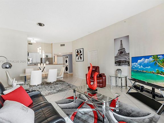 4th image of 1155 Brickell Bay Dr Penthouse 202