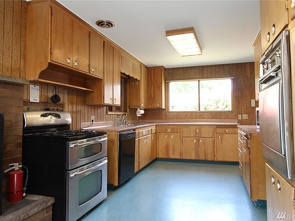 2nd image of 8912 Wildwood Ave SW