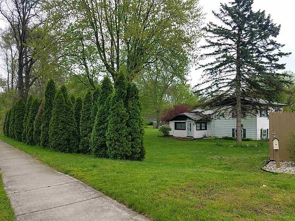 2nd image of 1013 E Indiana Ave