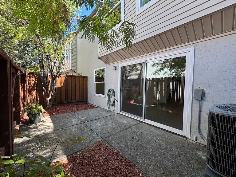 1409 Bel Air Dr #A — Photo 40