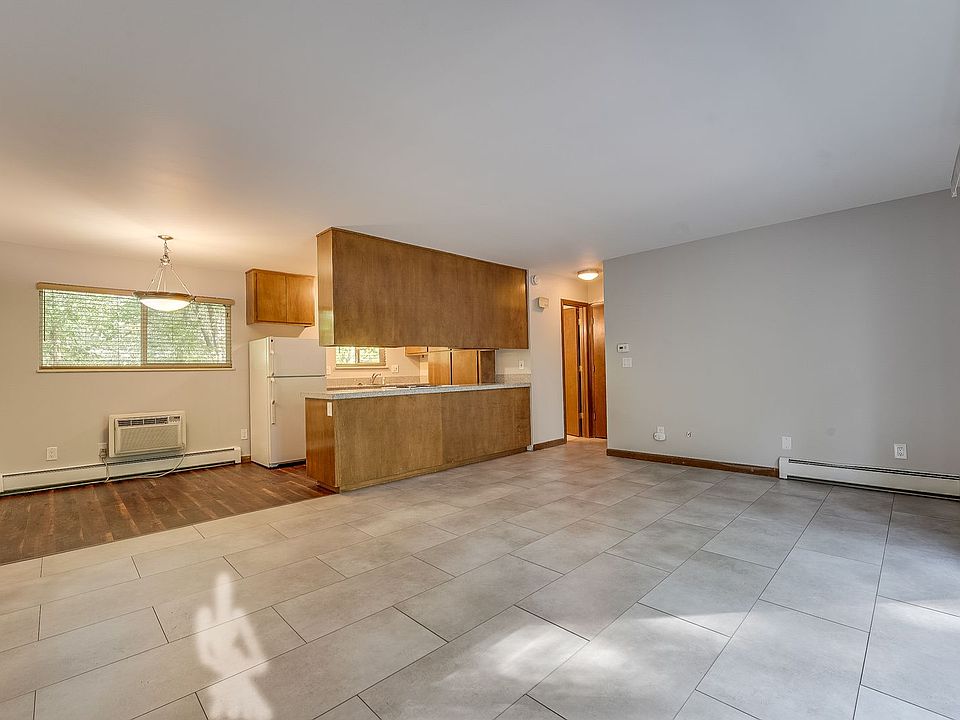 1st image of 312 Locust St APT 3