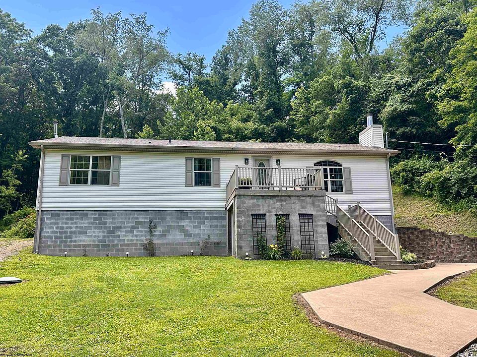 1st image of 588 Pinchgut Hollow Rd