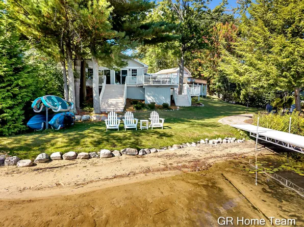 9444 W School Section Lake Dr, Mecosta, MI 49332
