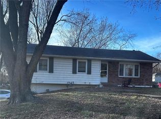 409 SW 23rd St, Blue Springs, MO 64015