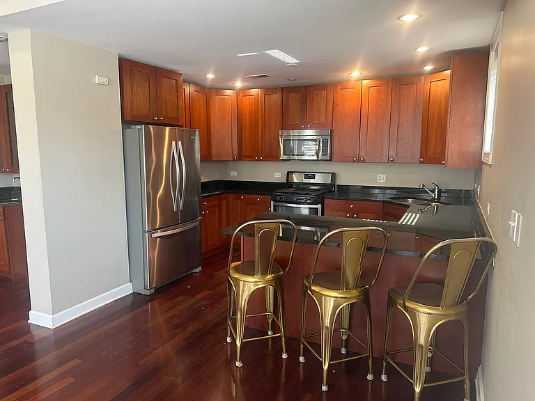 4043 S Drexel Blvd #104 — Photo 5