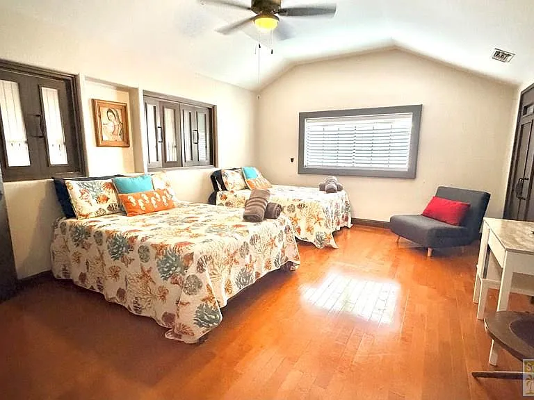 106 W Morningside Dr #B — Photo 15