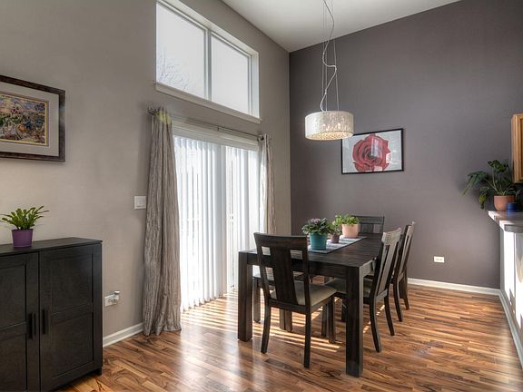 4th image of 347 Gladstone Ln #71-3