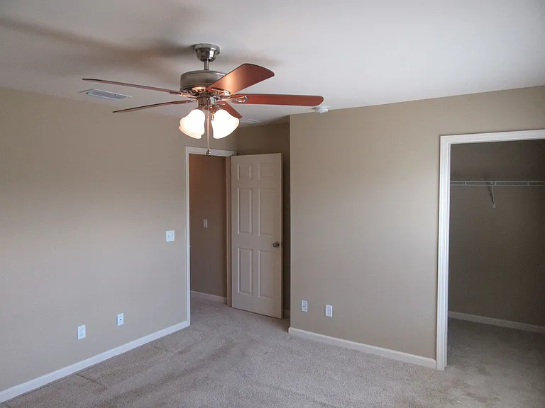 2407 Astrid Ln — Photo 10