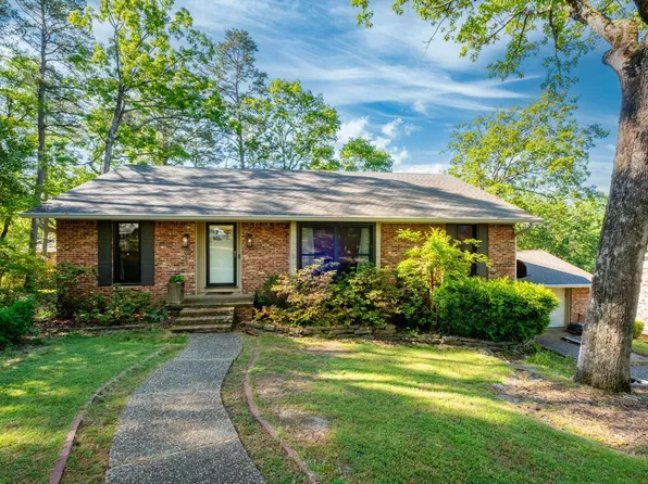 7 Sandstone Ct, Little Rock, AR 72227