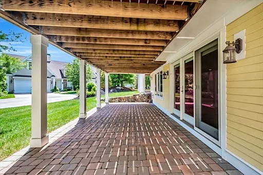 17 Ivana Dr #17 — Photo 29