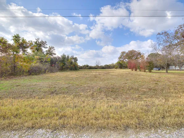 6300 S Lakeside Hills Ct, Granbury, TX 76048