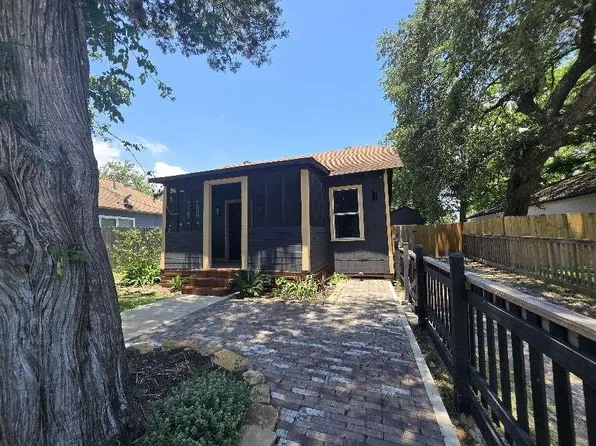 2119 Carolina St, Baytown, TX 77520