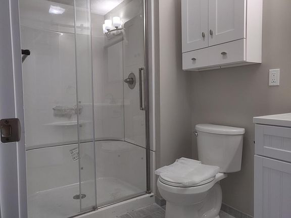 5th image of 608 Columbia St #B