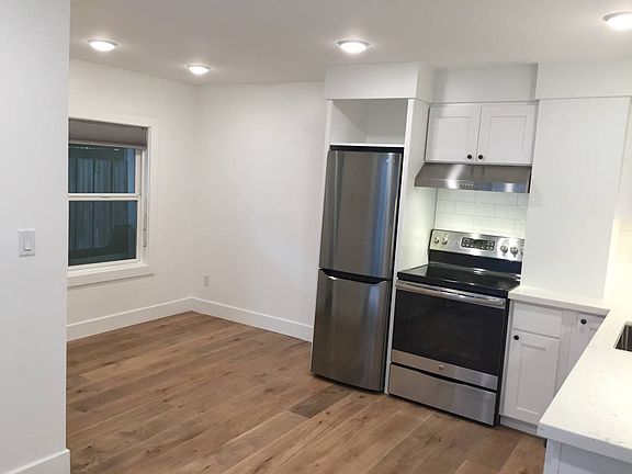 5th image of 551 Hill St #00