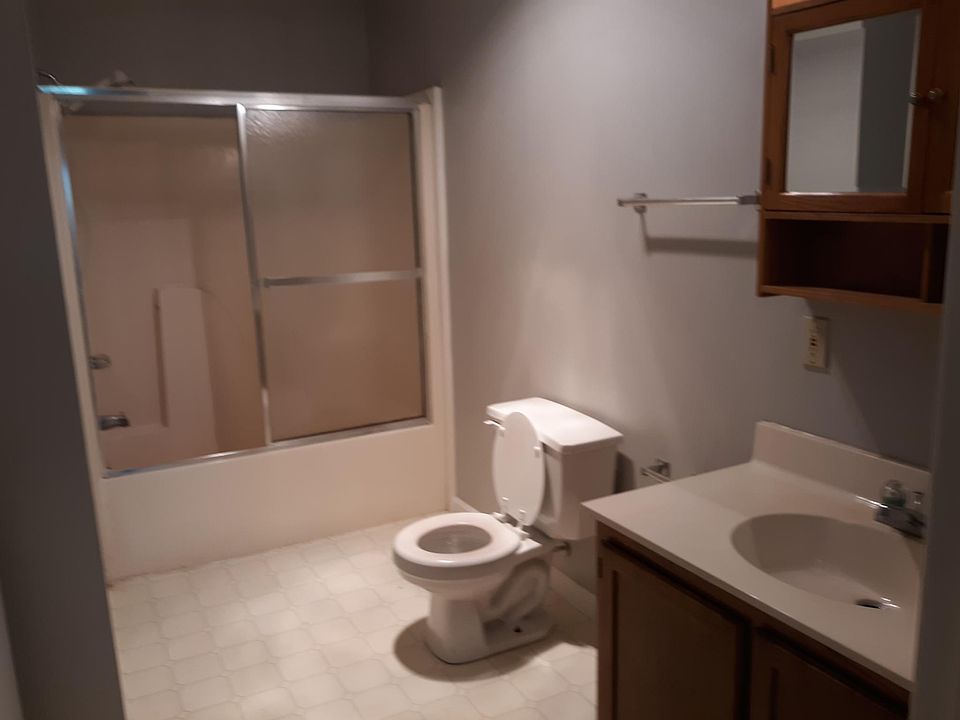 1st image of 1618 Chris Dr #C