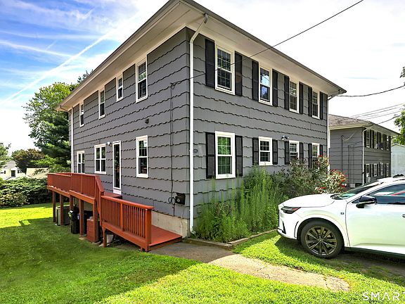 2nd image of 82 Sunrise Avenue #82
