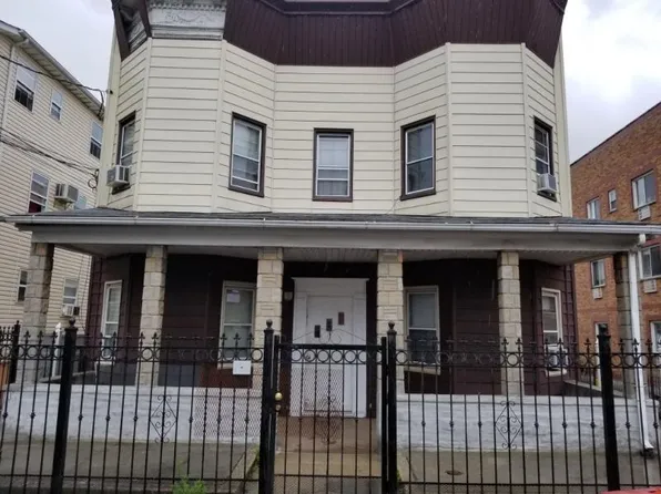 10362 103rd St, Ozone Park, NY 11417