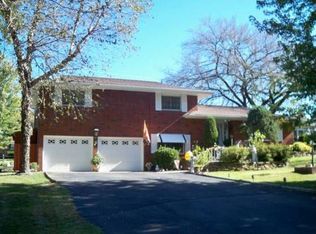 212 Lakeview Dr, Independence, KS 67301