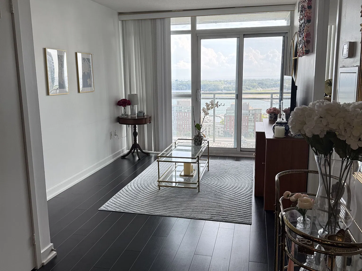 2 bed, $2,600 — Photo 4