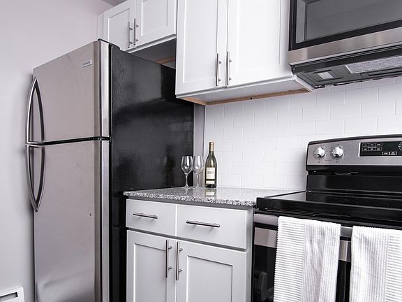 2nd image of 333 North Ave #Rd3y3f9ct