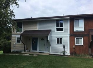 295 Holland Ct, Coraopolis, PA