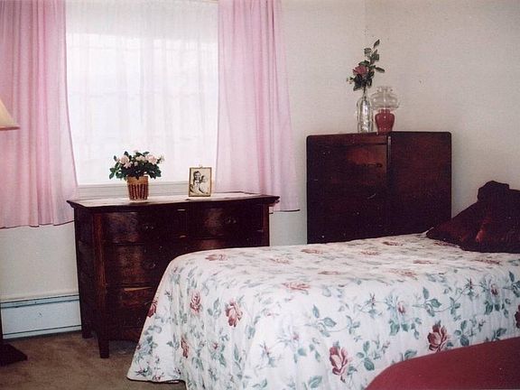 5th image of 1202 Wineglass Ct APT F