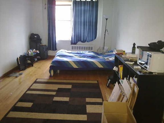 3rd image of 1720 E 13th St #54