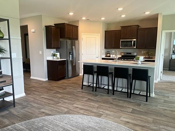 5th image of 10374 Morse Pl