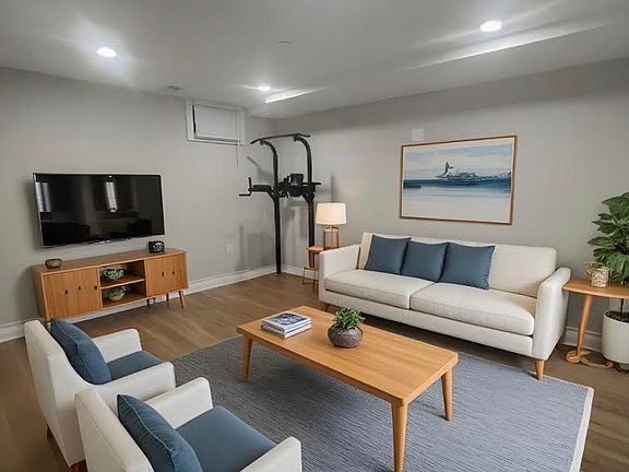 2nd image of 19 Mount Hood Rd APT 3