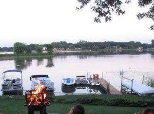 5412 Twin Lake Ter, Crystal, MN 55429