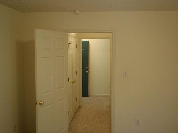 Bedroom entrance 
