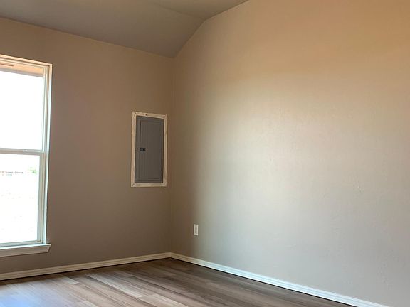 5th image of 921 Coles Creek Ln