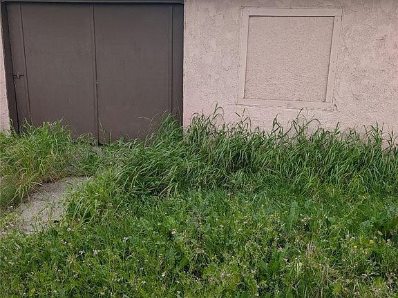 3rd image of 2430 W Bennett St