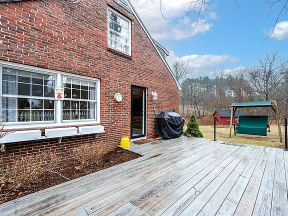 4th image of 47 Morse St