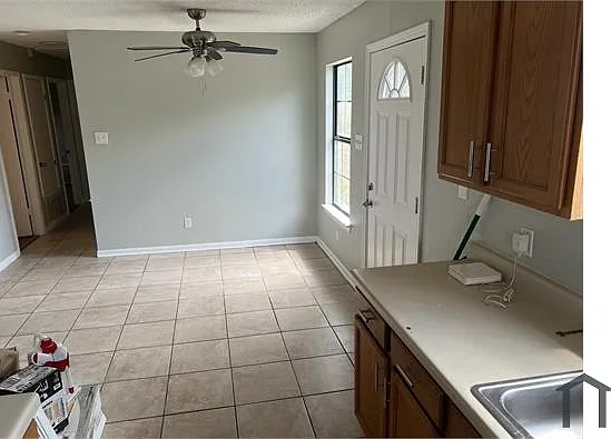 3 bed, $1,450 — Photo 4