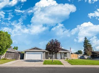 689 Aurora Ct, Manteca, CA 95336