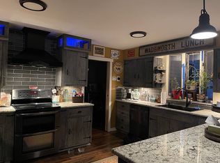 290 Forge Hill Ln, Lincoln, VT 05443