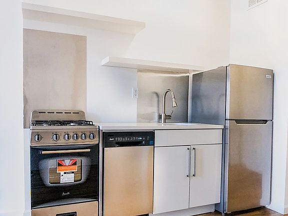 4th image of 283 Bleecker St APT 3D