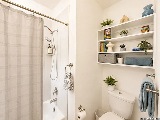 704 N Cherry St — Photo 20