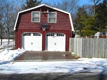 2nd image of 358 E York Ave