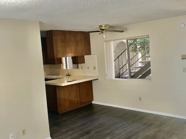 7024 Jordan Ave APT 10, Canoga Park, CA 91303